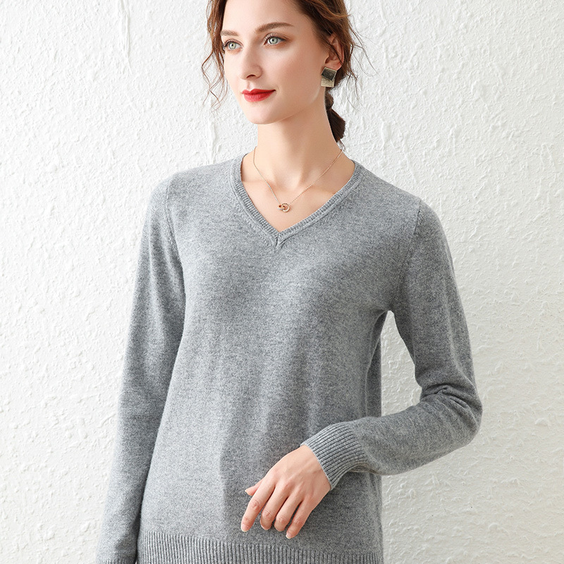 Title 6, Loose Slimming Low-neck Knitted Bottoming Shirt