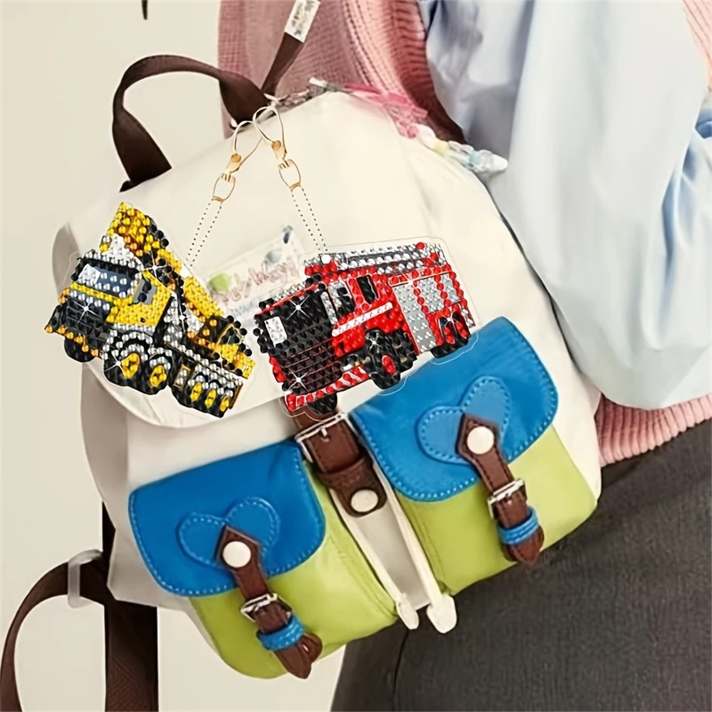 DIY Diamond Painting Keychain - Car Patterns, DIY Decorations, Diamond Kit Craft Supplies, Handmade Mosaic Painting Keychain DIY Set Suitable For Beginners, Creative Handmade Craft Gift Set