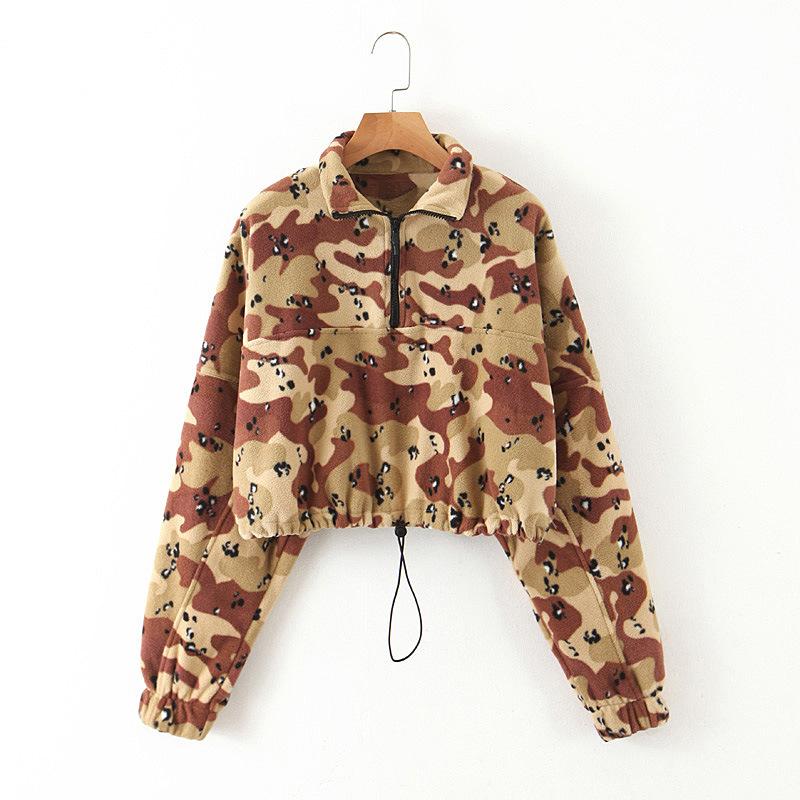 Title 4, Camouflage sweater