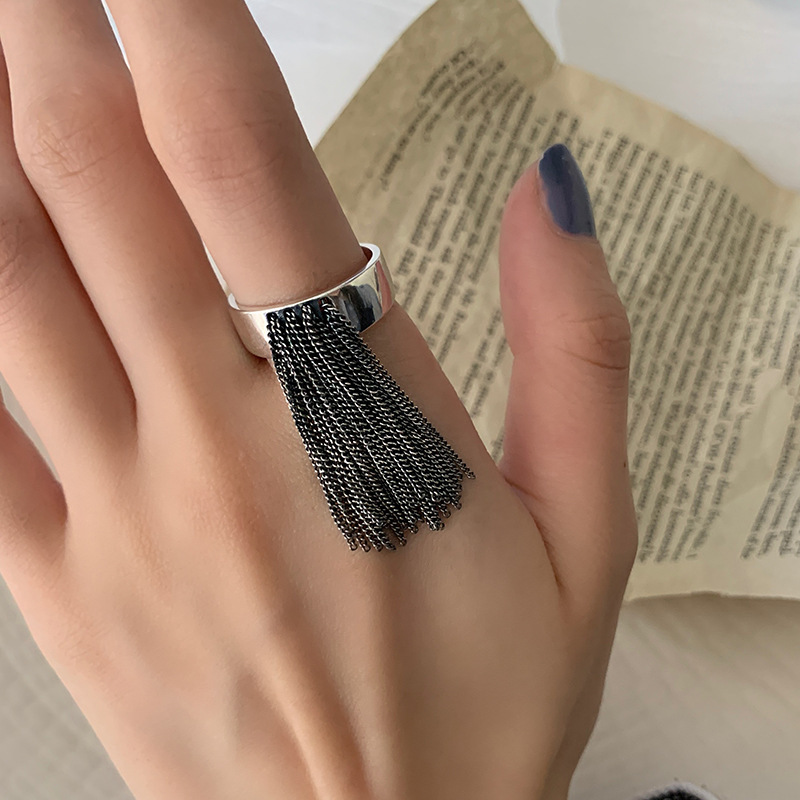 Title 1, Tassel Ladies Fashion All-match Ring. A stylish...