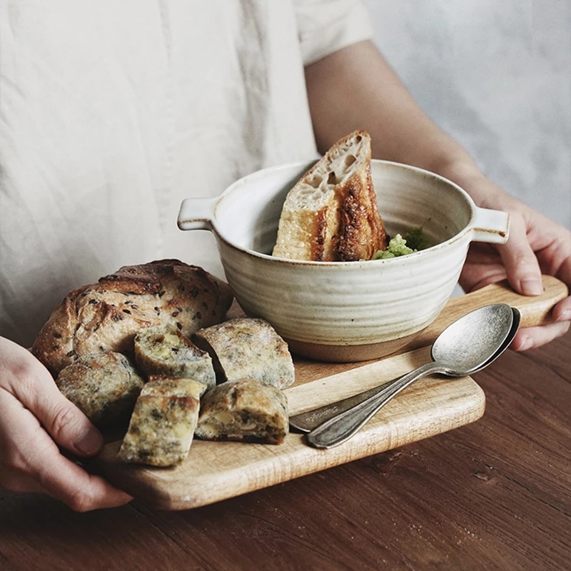 إناء أنفين من الخزف الياباني العتيق