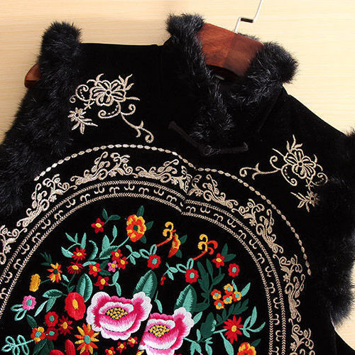 Women's Chinese Style Sleeveless Embroidery Loose Mid-length Vest Jacket