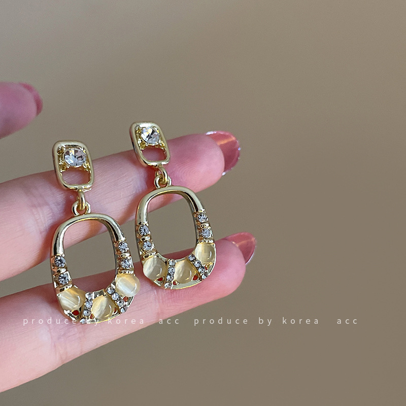 أقراط فضية بإبر، تصميم أوروبي وأمريكي قديم، نحاسية صفراء، بحجر الأوبال