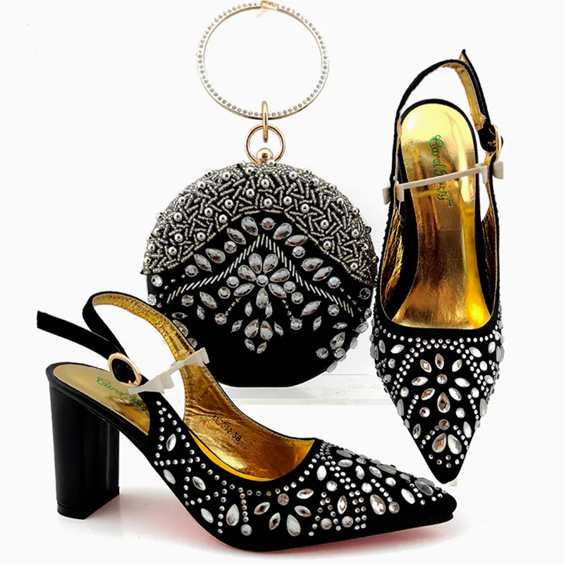 Round Clutch Bag With Pointed Buckle High Heels - Black