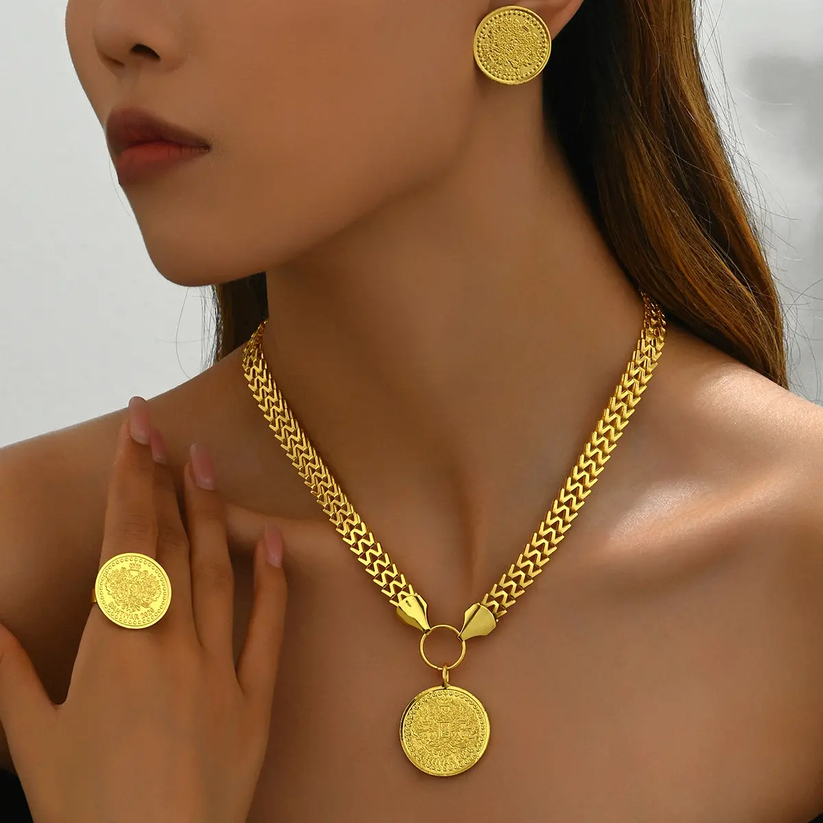 Fashion OL Tree Of Life Round Pendant