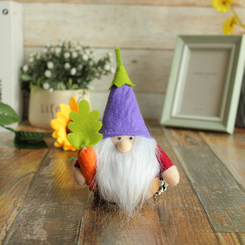 Purple hat carrot 10x5x16cm