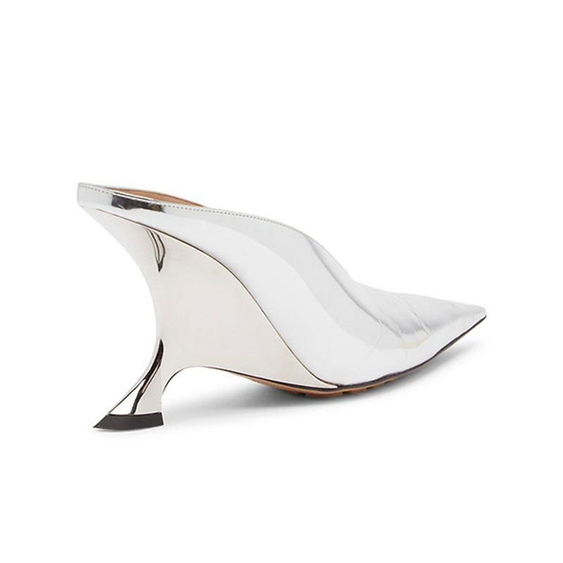 Title 7, Elegante silberne High Heels mit spitzer Zehenp...