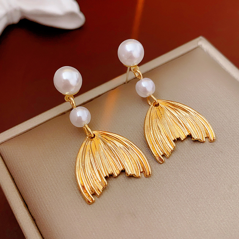 Title 6, Silver Needle Fishtail Pearl Tassel Simple Earr...