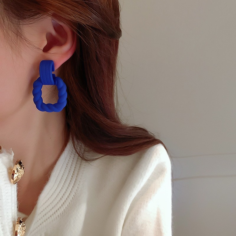 Fashionable Personality Temperament Women's Earrings