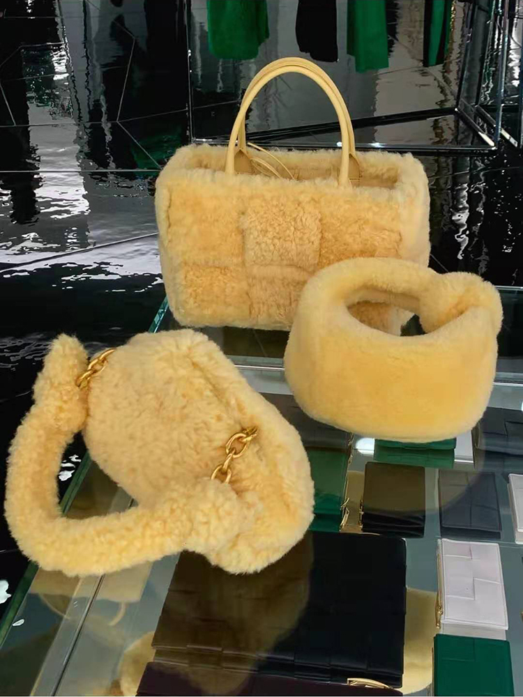 Title 2, Borsa triangolare in peluche portatile a spalla...