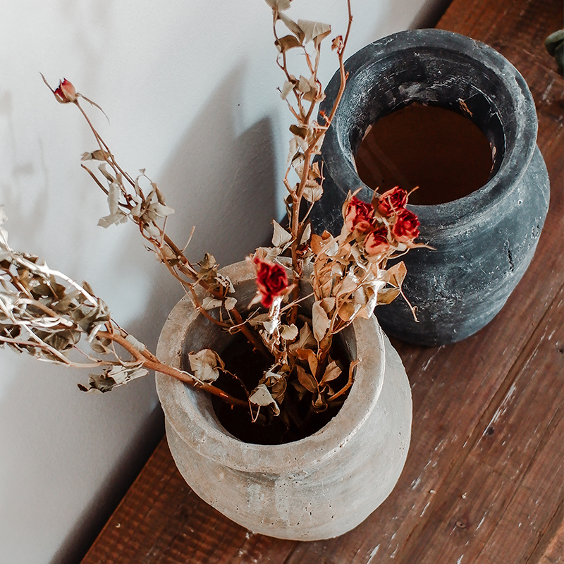 Handmade stoneware red pottery made old unearthed vase