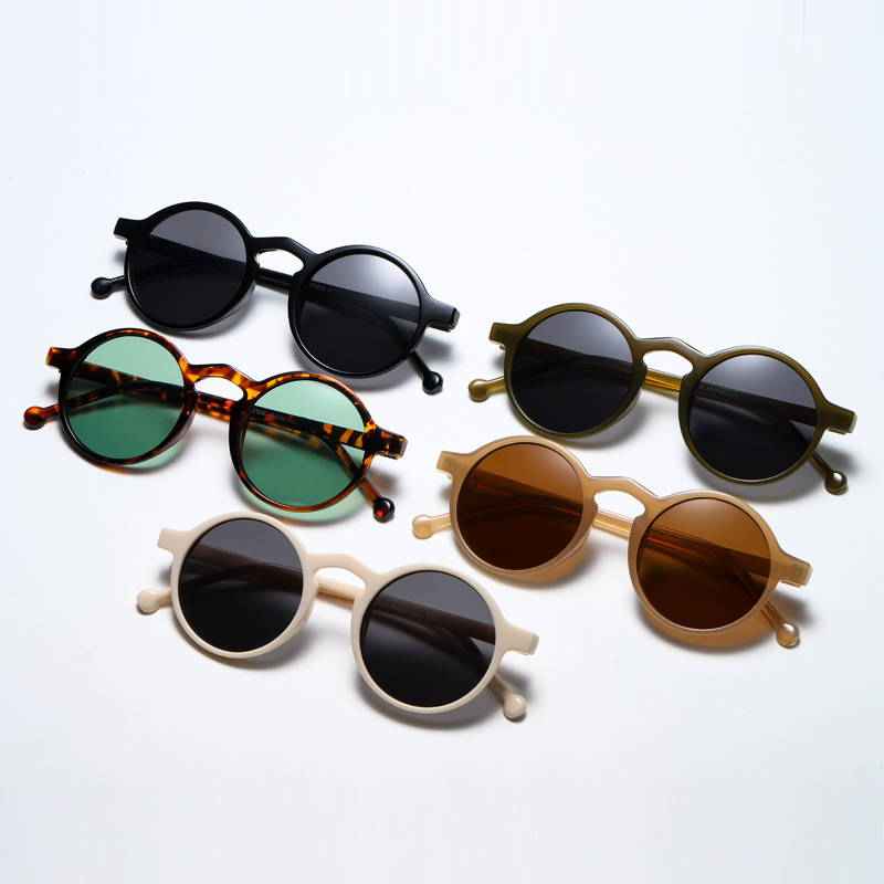 Title 3, Round Retro Small Frame Sunglasses