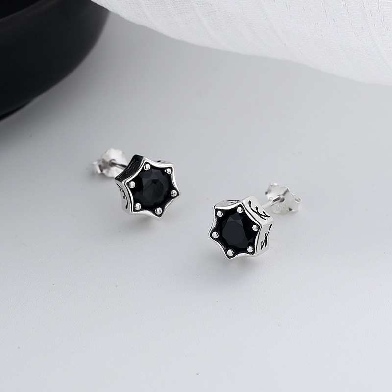 Simple And Exquisite Sterling Silver Five-pointed Star Stud Earrings