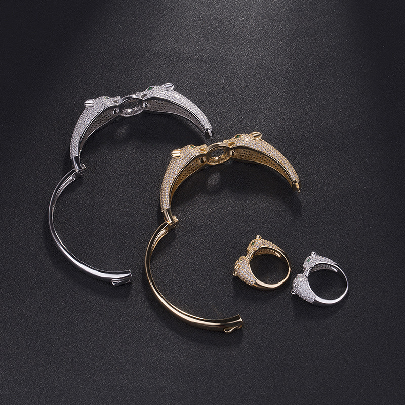 Diamond Studded Double Headed Leopard Bracelet