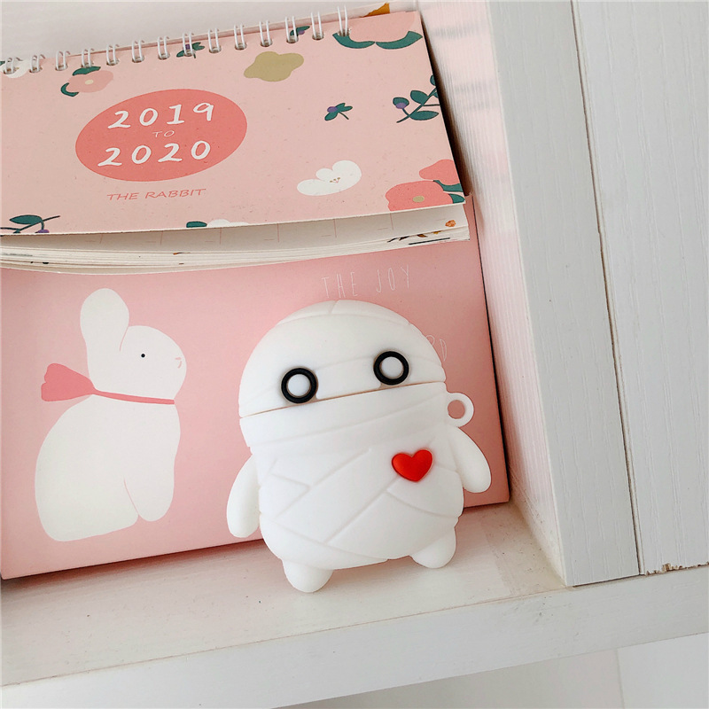 Cute Three-dimensional Love Small Black And White Earphone Case - Image 4