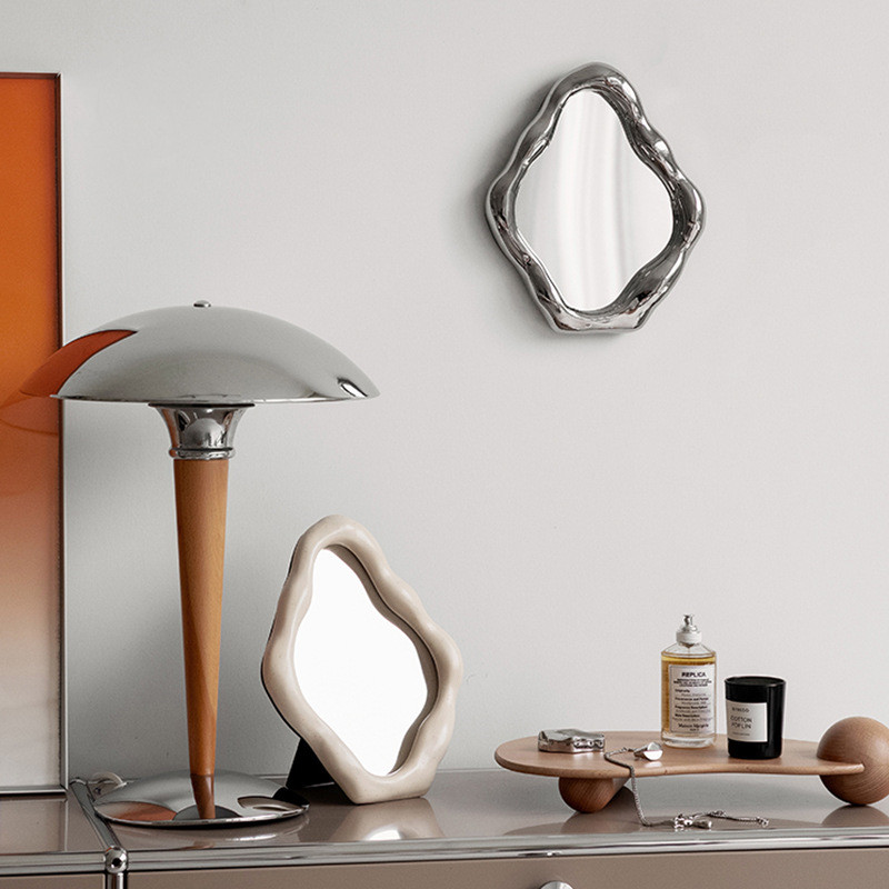 Specchio decorativo del design originale, design nordico, semplice, per il trucco