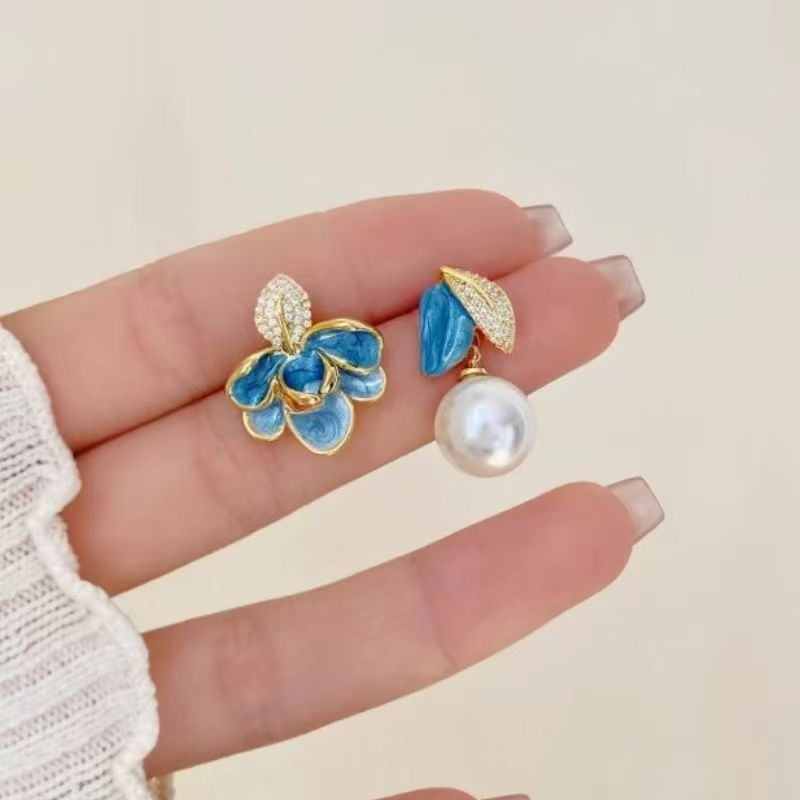 Asymmetric Enamel Glaze Earrings, High-End Rhinestone Leaf & Pearl Stud Earrings For Women, Hot Chinese Style Jewelry