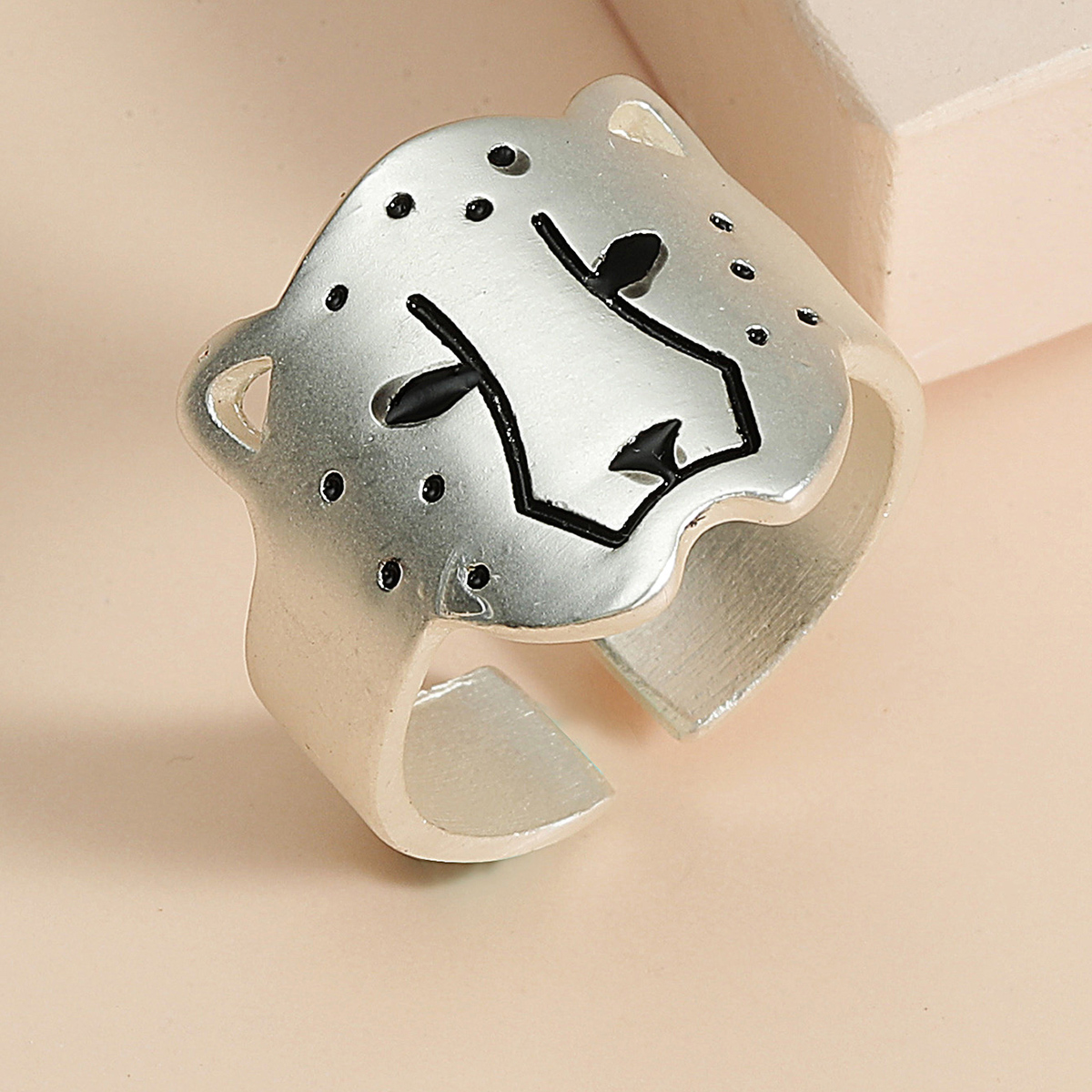 Do Old Ins Net Red Temperament Geometric  Ring