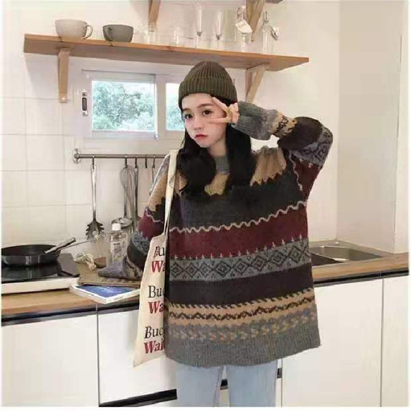 Title 1, Rhomboid Round Neck Sweater Women