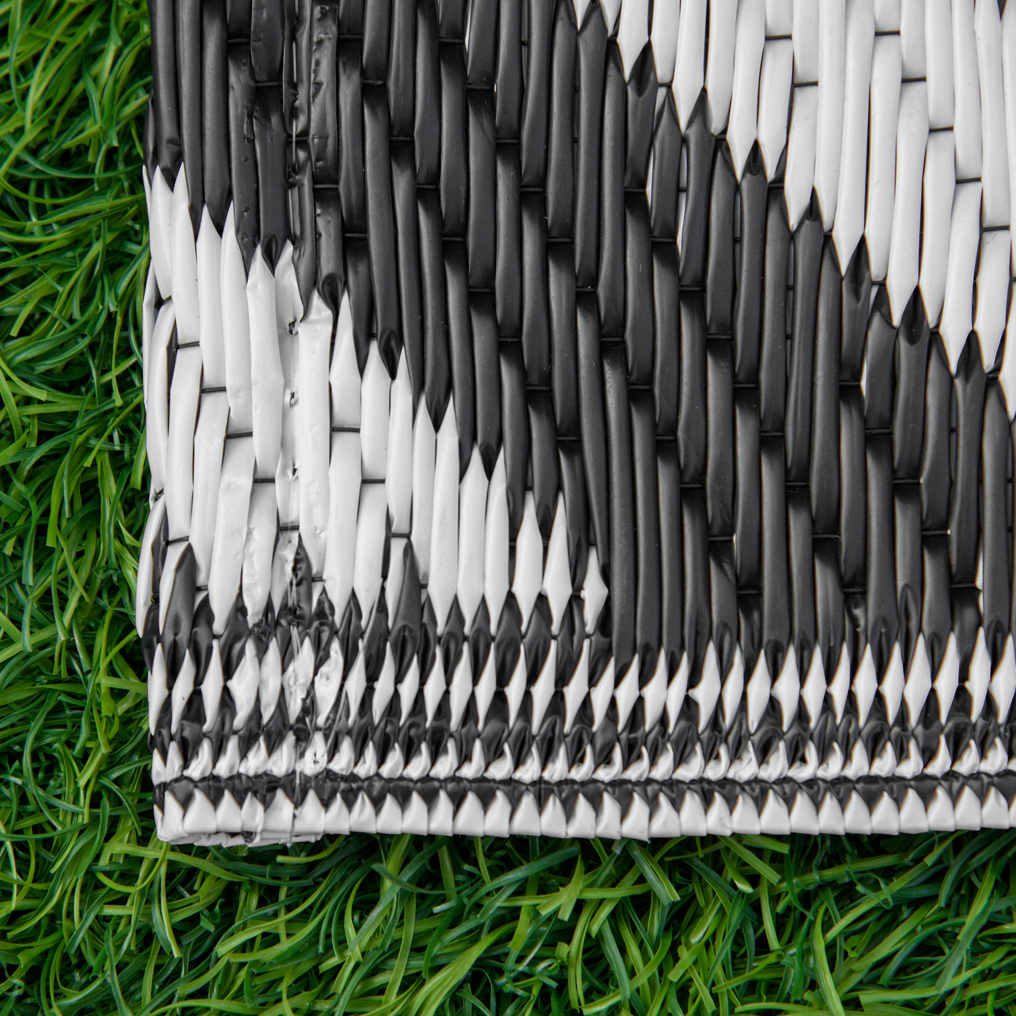 Outdoor Double-sided Plastic Grass Mat, Portable RV Camping Suitable — image 4