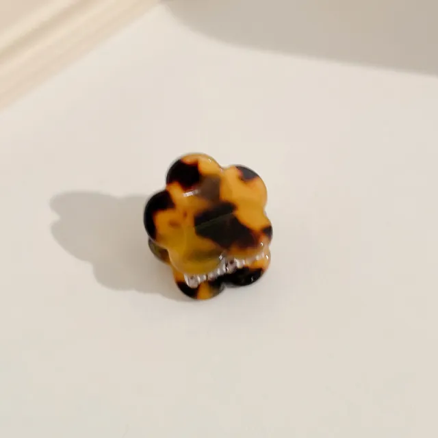 Small Bangs With Broken Hair Clips On The Forehead Deep Leopard Print - Shop at LoveMi