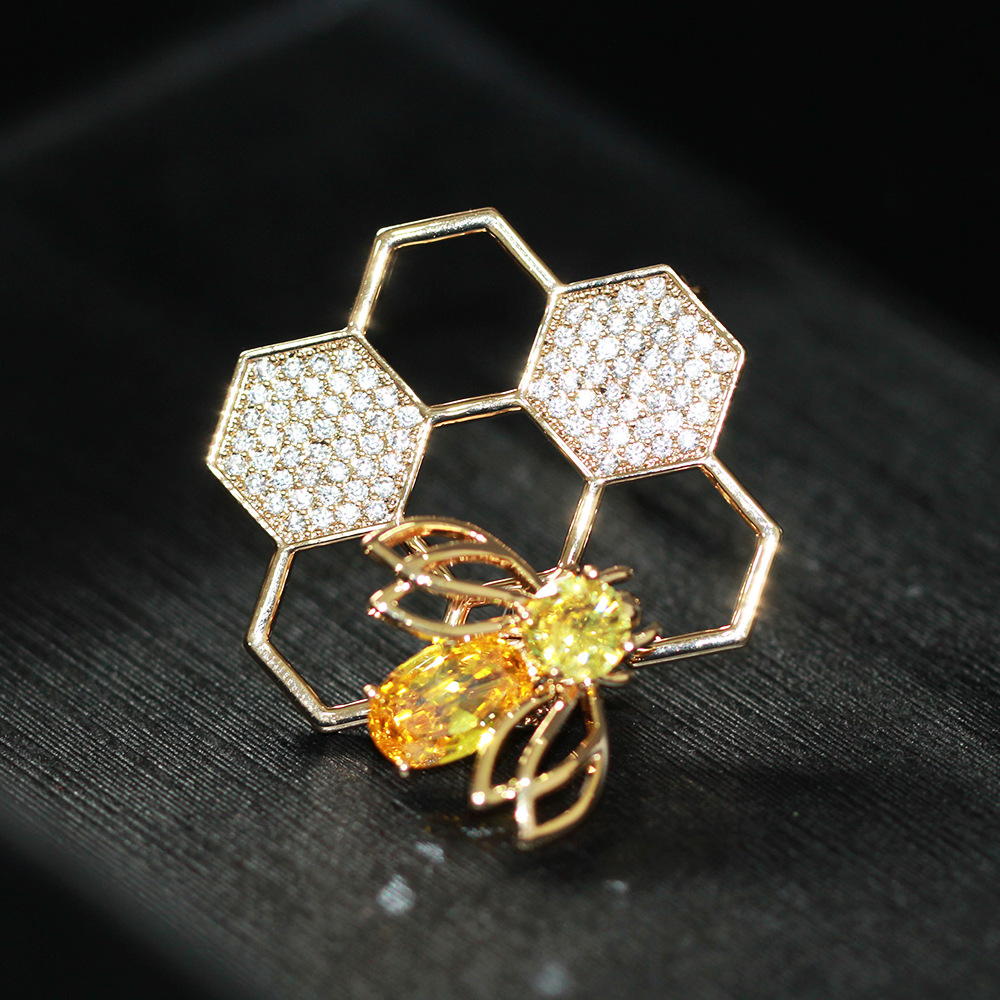 Geometric Honeycomb Diamond Rotatable Bee Brooch — view 4