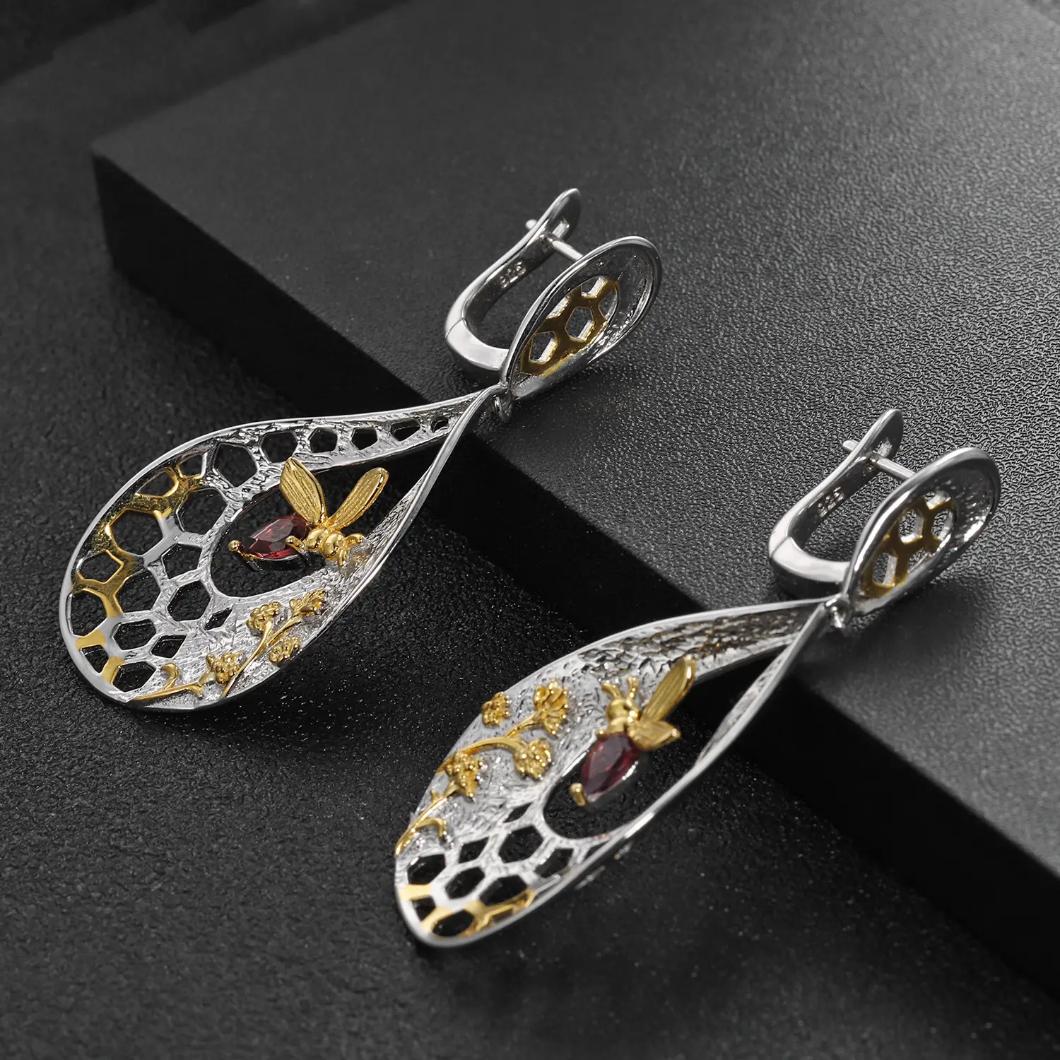 Bee Hive Design S925 Silver Natural Gem Stud Earrings