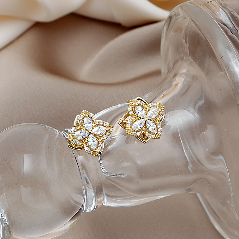 Silver Needle Double Three-dimensional Rotatable Four-leaf Flower Windmill Stud Earrings