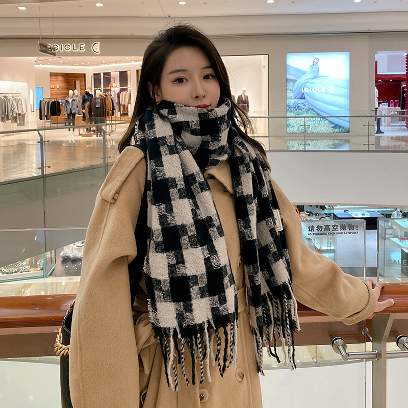 Women's Large Plaid Scarf Thermal Long Thick Shawl - Image 4