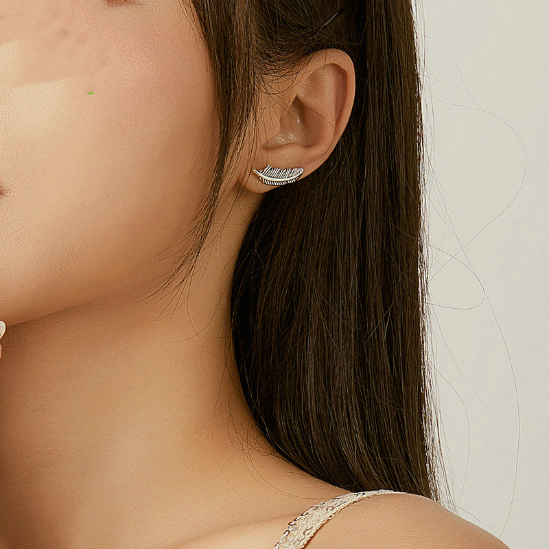 Women's Fashion Retro Sterling Silver Stud Earrings Feathers