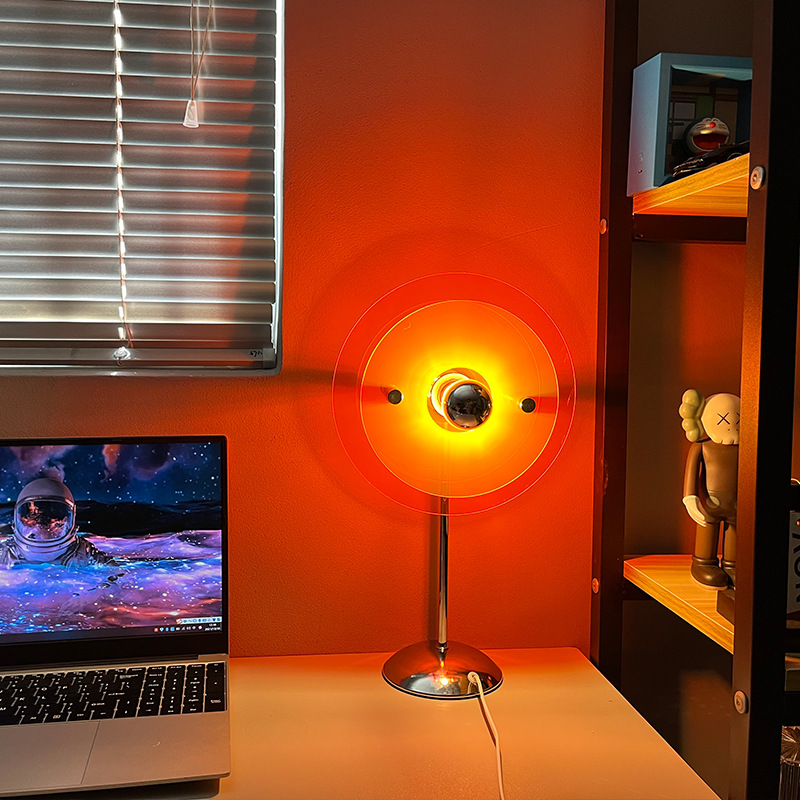 Desk lamp