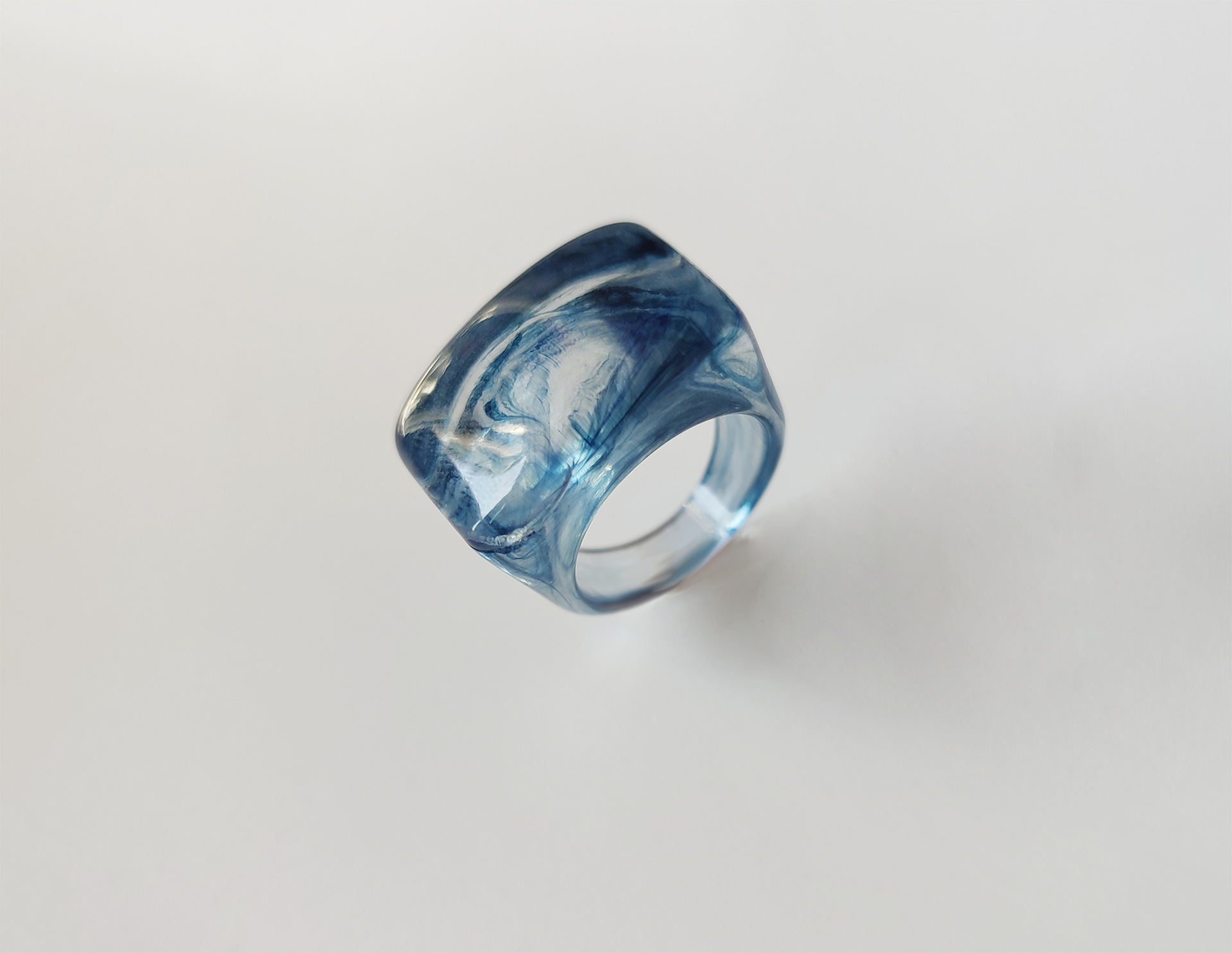 Men's And Women's Fashion Personality Acrylic Resin Ring