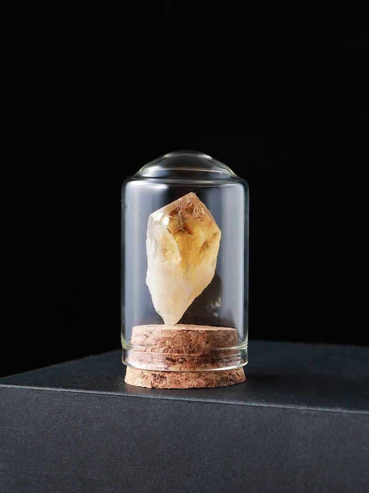 Natural crystal ore specimen display (pink)