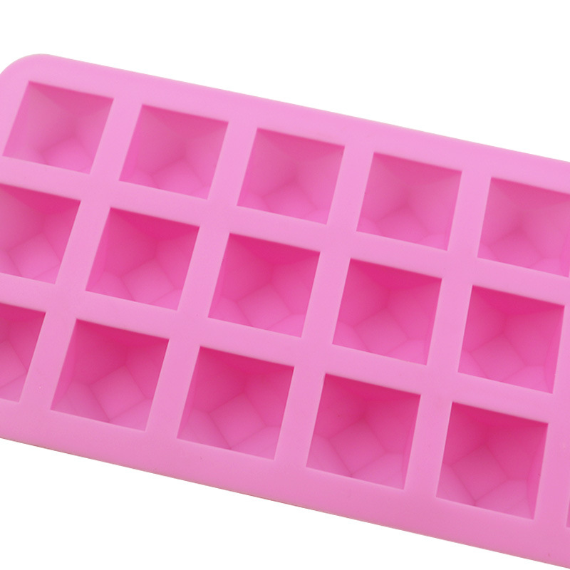 Title 5, 18 Grid Silicone Diamond Ice Cube Mold