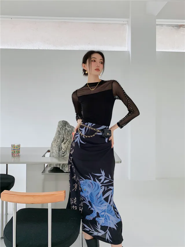 Ladies Black Hewu Bamboo Leaf Print Slit High Waist Skirt Black - Shop at LoveMi