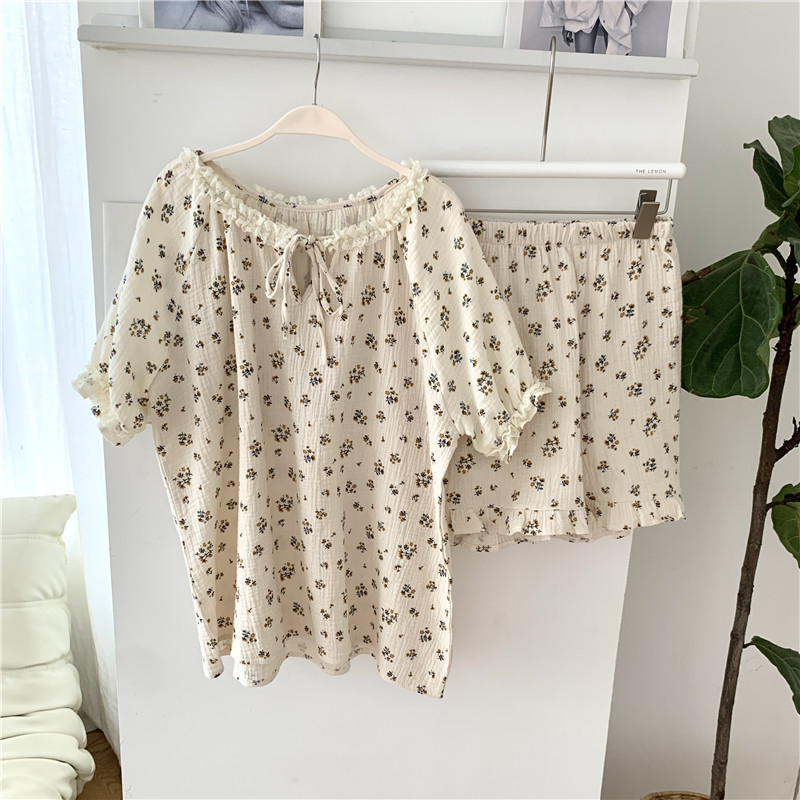 Title 6, Women Sweet Lace Floral Short Sleeve Pajamas