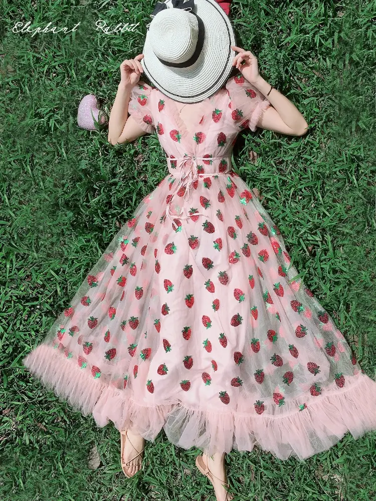Strawberry Sequin Princess Dress With A Slim Waist