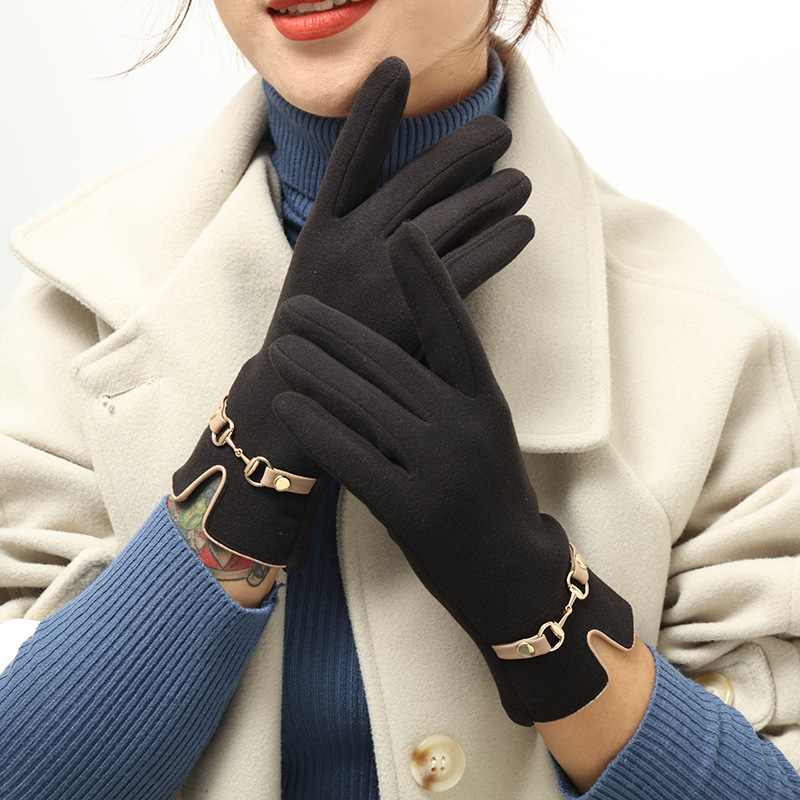 Title 7, New German Velvet Gloves Women