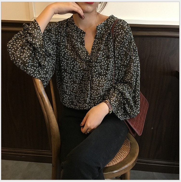 Short Sweet Floral Chiffon Shirt Women's Low-neck Trumpet-sleeved Sunscreen Top Long-sleeved Spring And Autumn