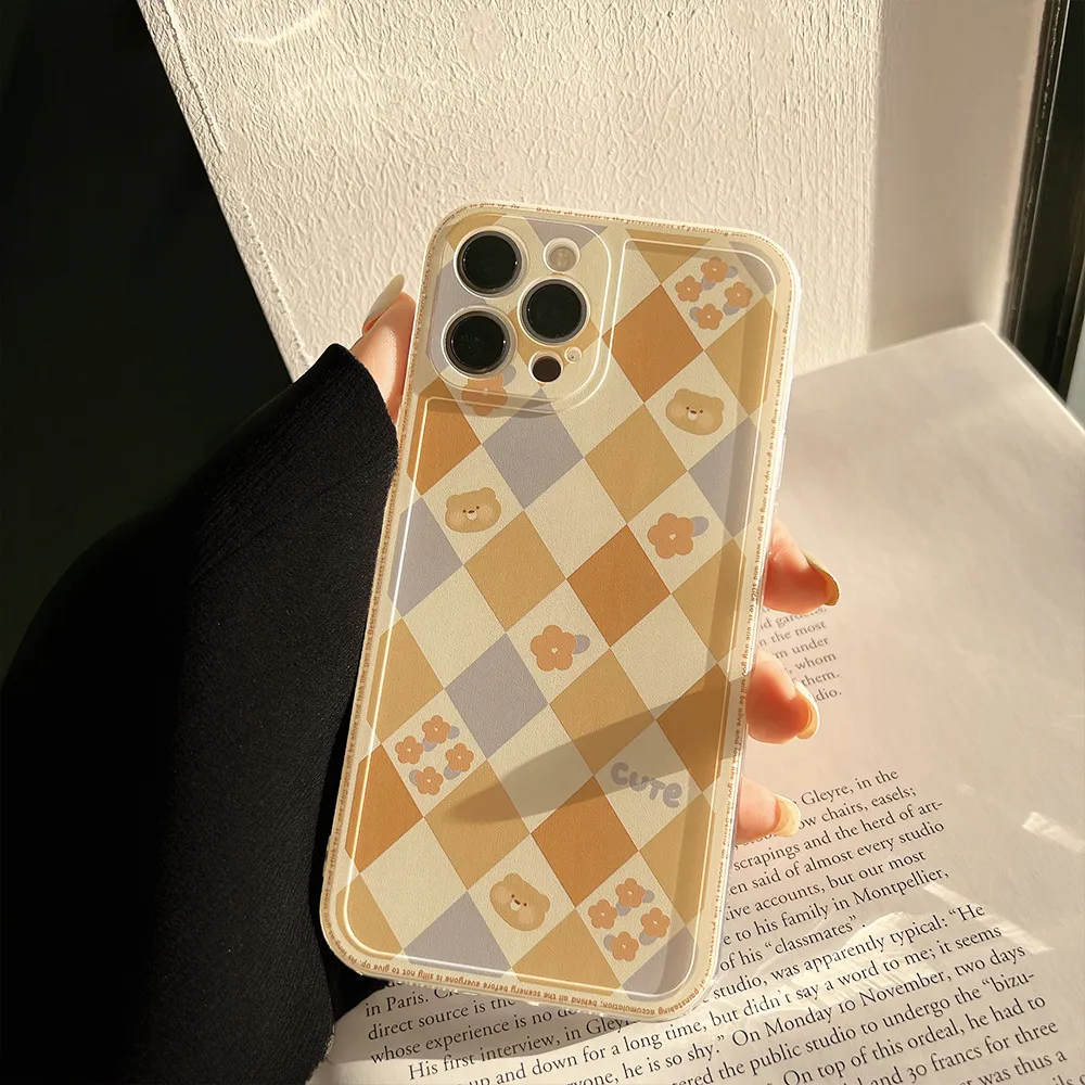 Luxury Laser Soft Phone Case INS Fashion Geometric Rhombus Grid Cover – image 3