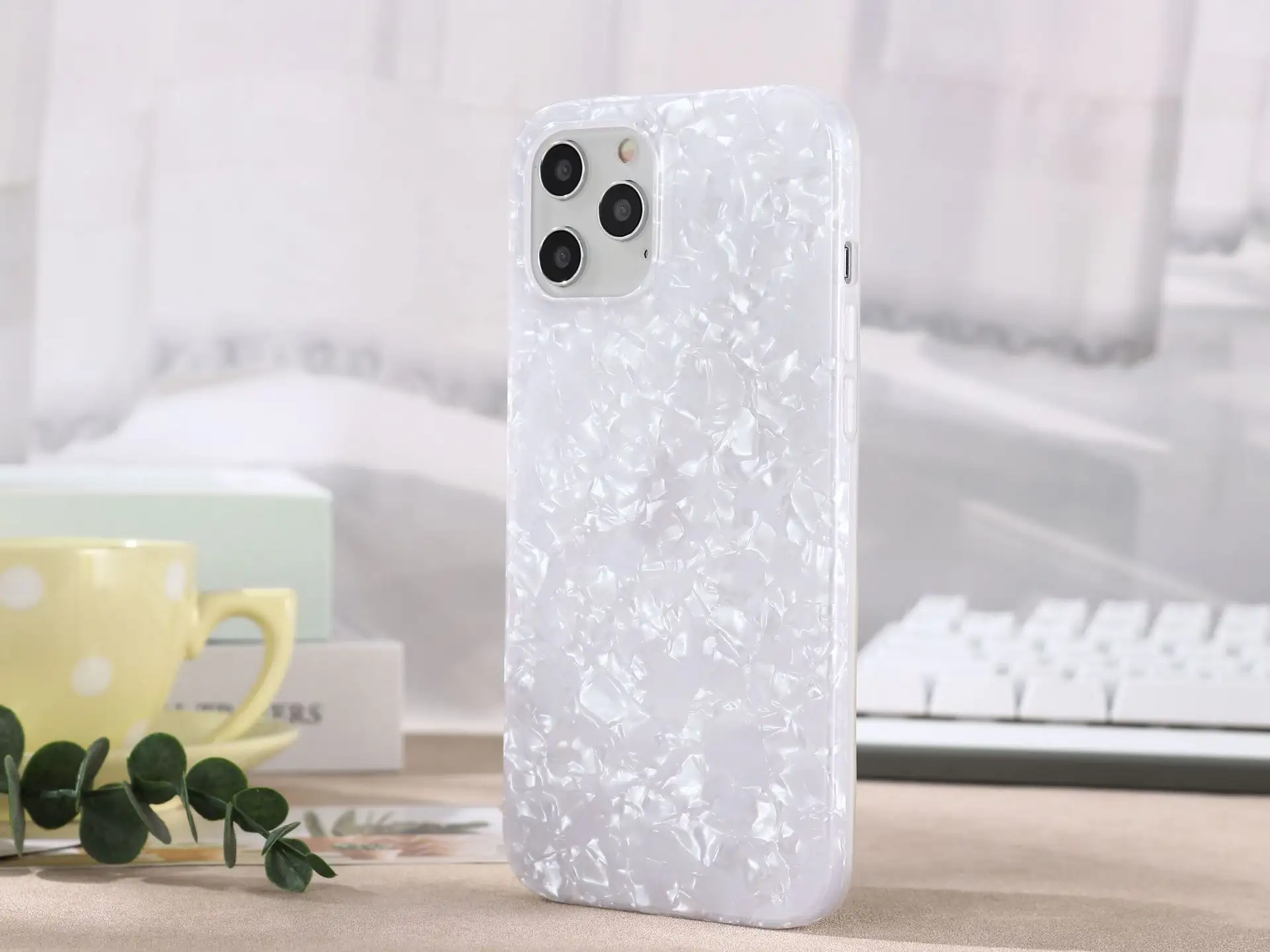 Compatible with Apple, New Shell Pattern Mobile
