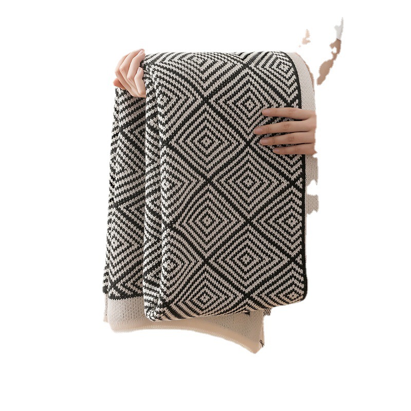 38591f0a 4d02 4ec9 8ec0 c90a1fb2c774 - Home Fashion Simple Striped Knitted Blanket