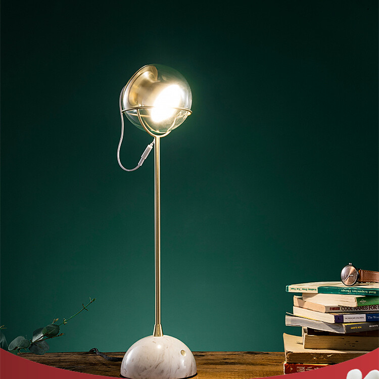 Desk lamp