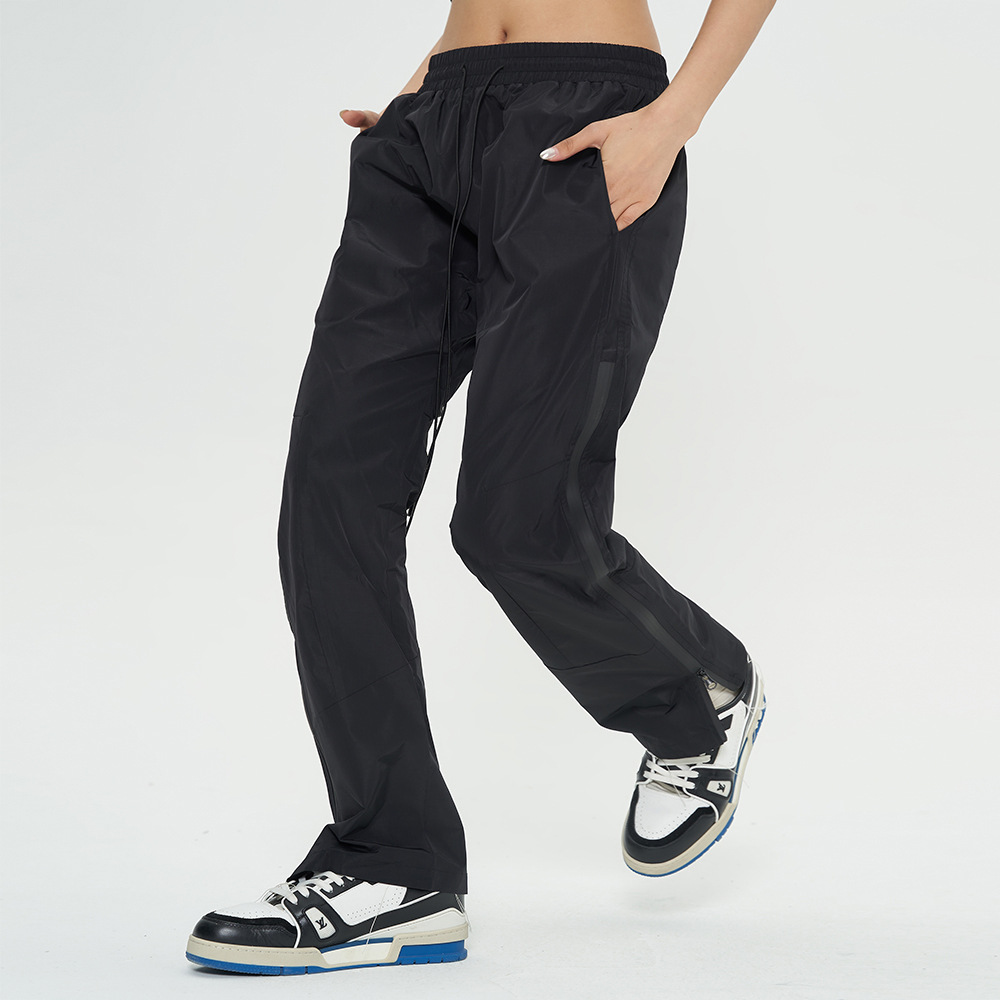 Title 8, Pantaloni dritti casual rilassati con zip. Alla...