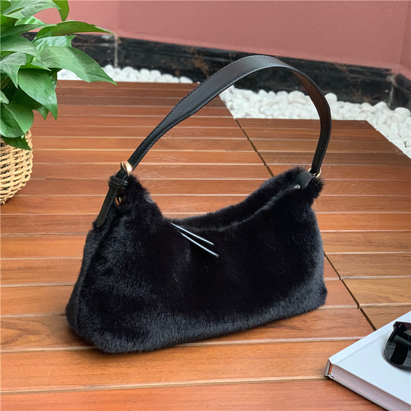 Title 4, Plush Mini All-match Single-shoulder Messenger Bag