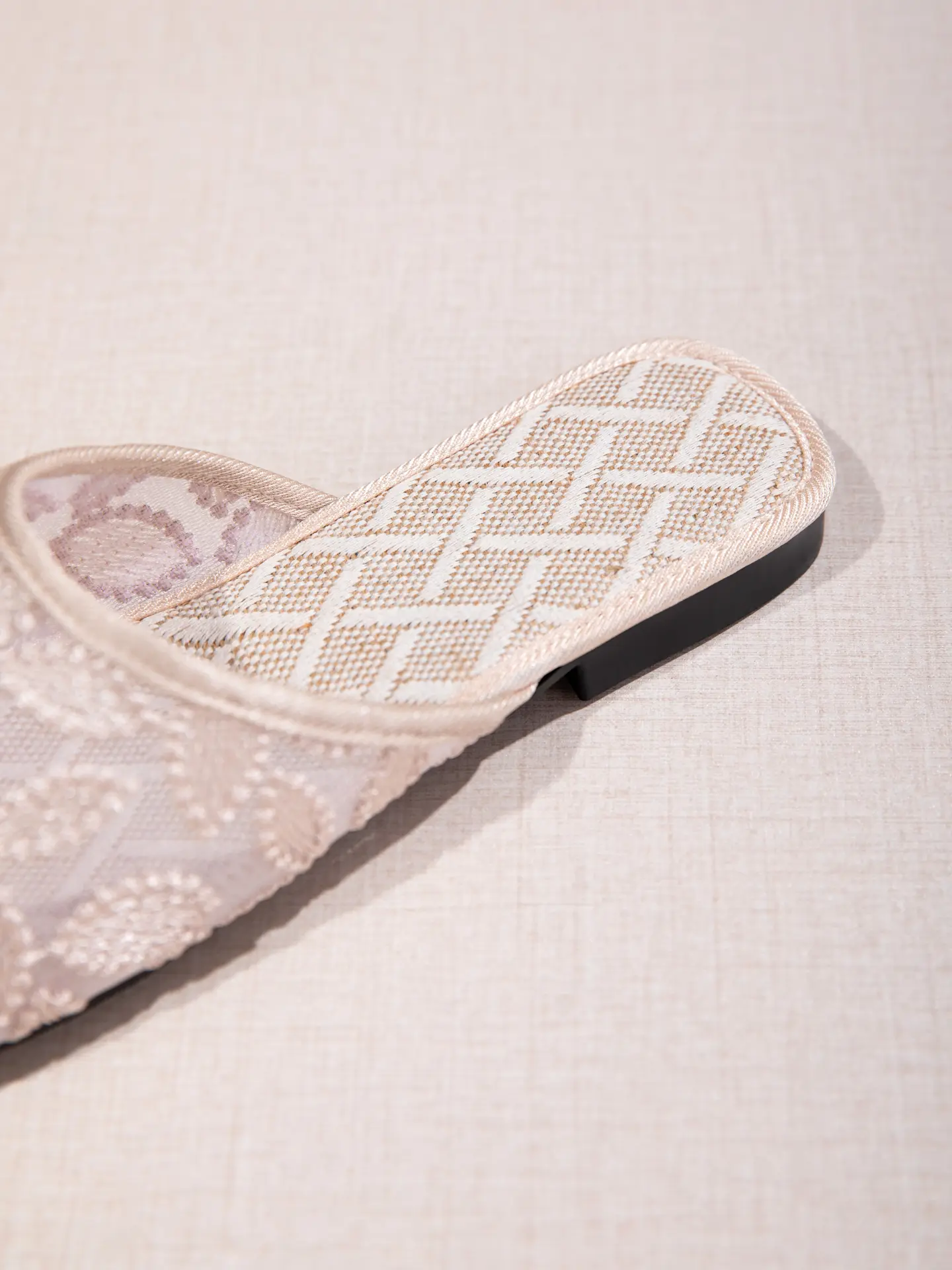2026 New Women S Closed-Toe Mesh Mule Shoes - Summer Linen Woven Breathable Cloth Flats, Slip-On Lazy Shoes For Outdoor Wear