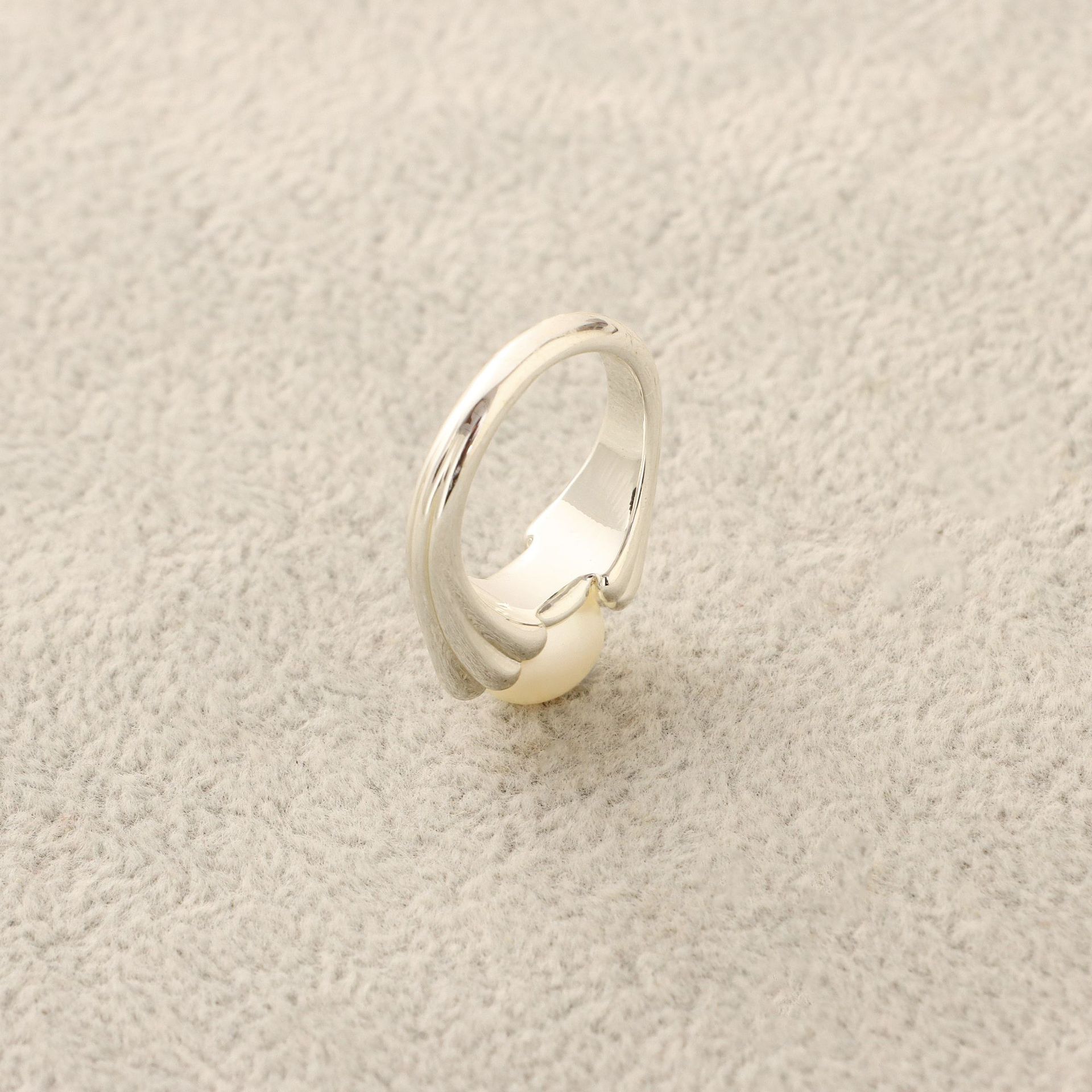 Brass Silver Plated Fashion Frosty Inlay Freshwater Cultured Pearl Statement Ring