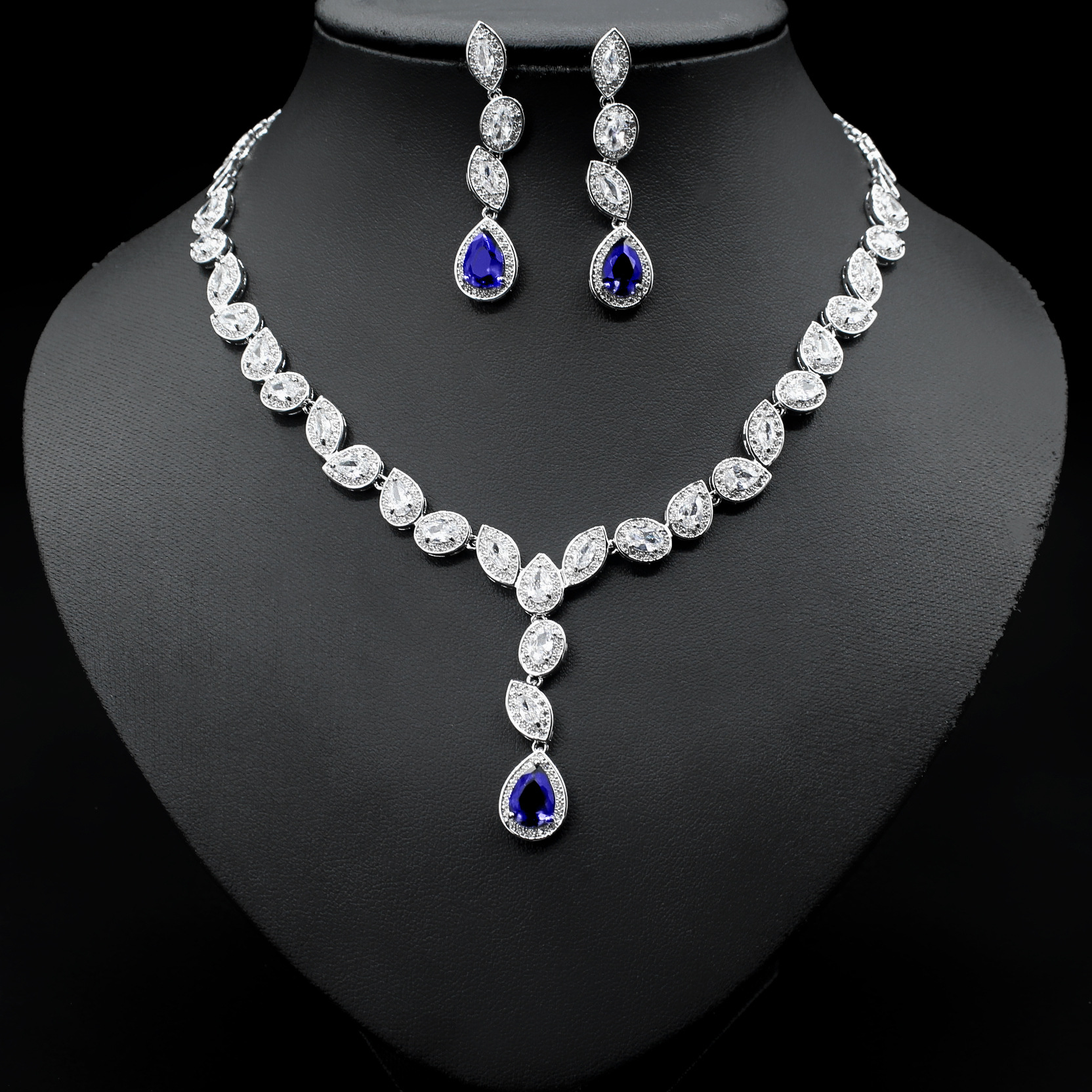 Colorful Zircon Necklace Earrings Clavicle Chain Female Noble Luxury Wedding Dress Three-piece Set — foto 3