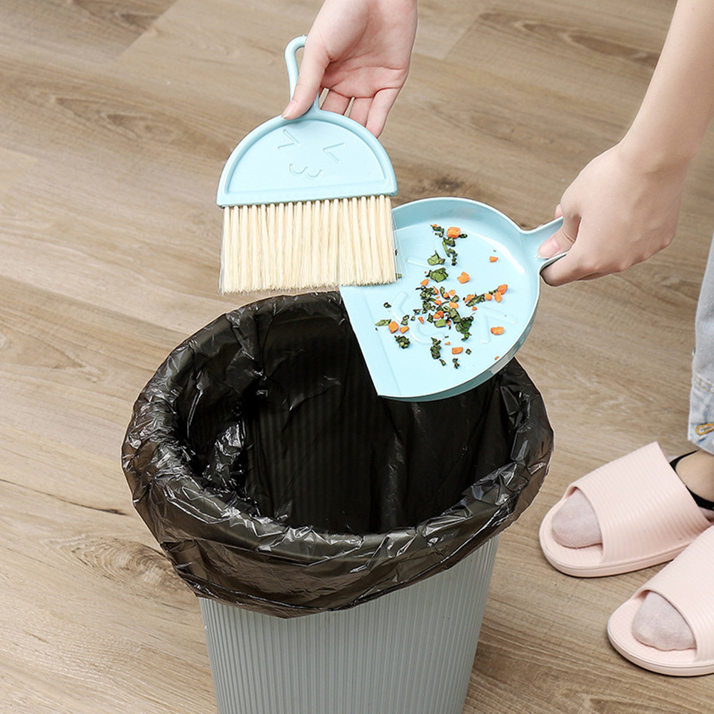 Home Desktop Mini Broom Keyboard Cleaning Brush Trumpet