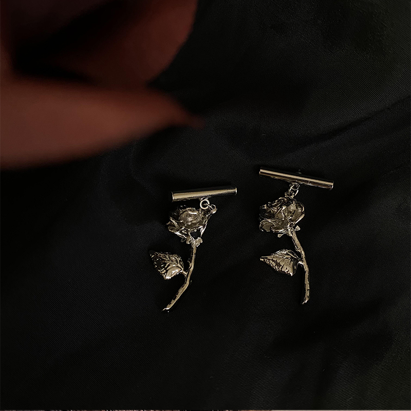 Fashion Metal Retro Rose Stud Earrings